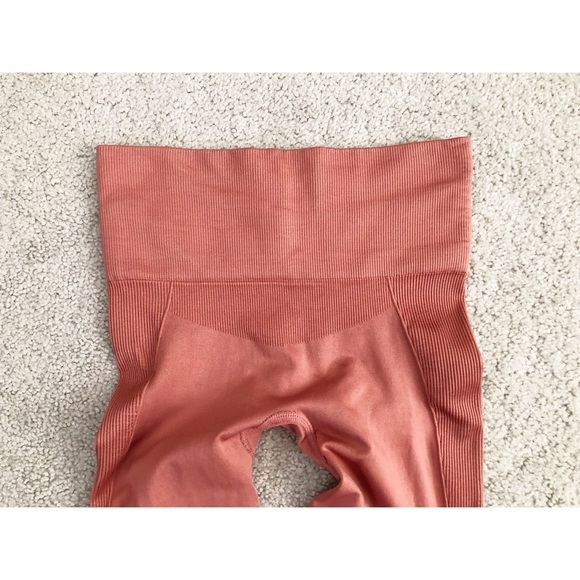 Alala Essential Seamless Leggings/Tights in pink S - Picture 3 of 8